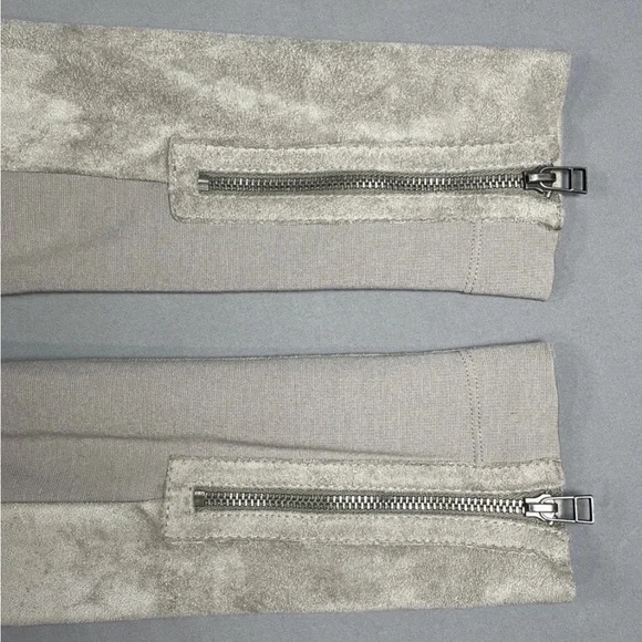 BCBG Maxazria Long Sleeve Sloan Faux Suede Cropped Moto Jacket Gray Tan Medium‎ - Picture 9 of 16